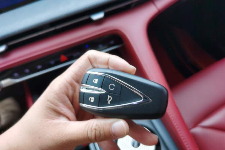 Used CHANGAN CS75 PLUS 2022 2nd Generation 1.5T Automatic Prestige Version Vehicle Key