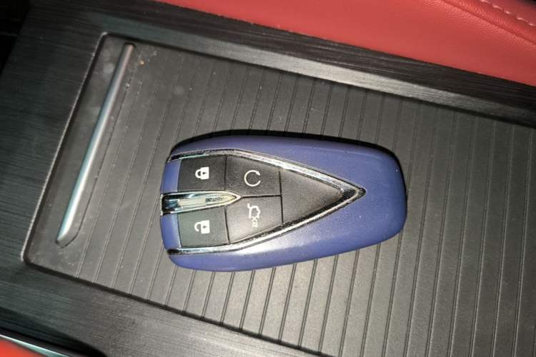 Used CHANGAN CS75 PLUS 2022 Second-Generation 2.0T Automatic Prestige Model Vehicle Key