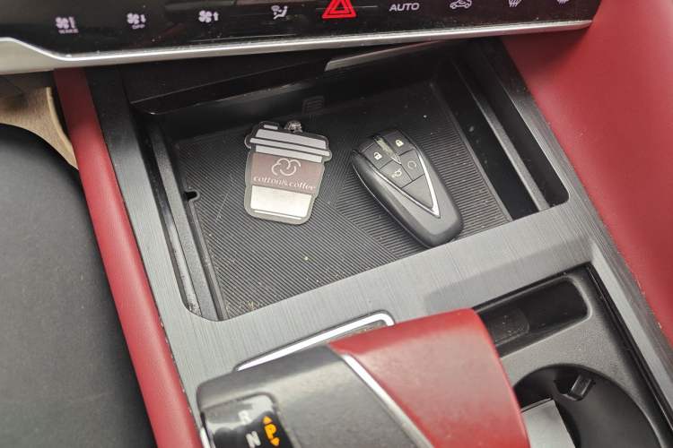 Used CHANGAN CS75 PLUS 2022 2nd Generation 1.5T Automatic Luxury Version Vehicle Key