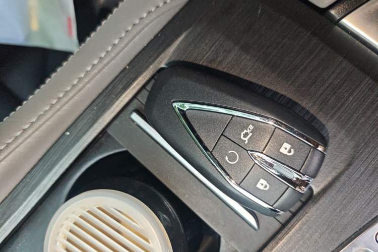 Used CHANGAN CS75 PLUS 2022 Second-Generation 2.0T Automatic Prestige Model Vehicle Key
