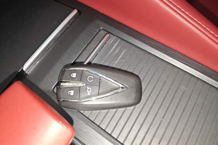 Used CHANGAN CS75 PLUS 2022 2nd Generation 1.5T Automatic Luxury Version Vehicle Key