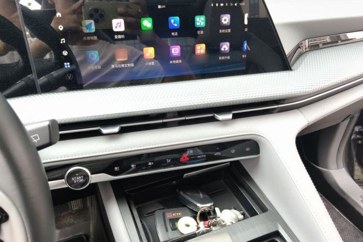 Used CHANGAN CS75 PLUS 2022 2nd Generation 1.5T Automatic Pilot Version Audio And AC Panel