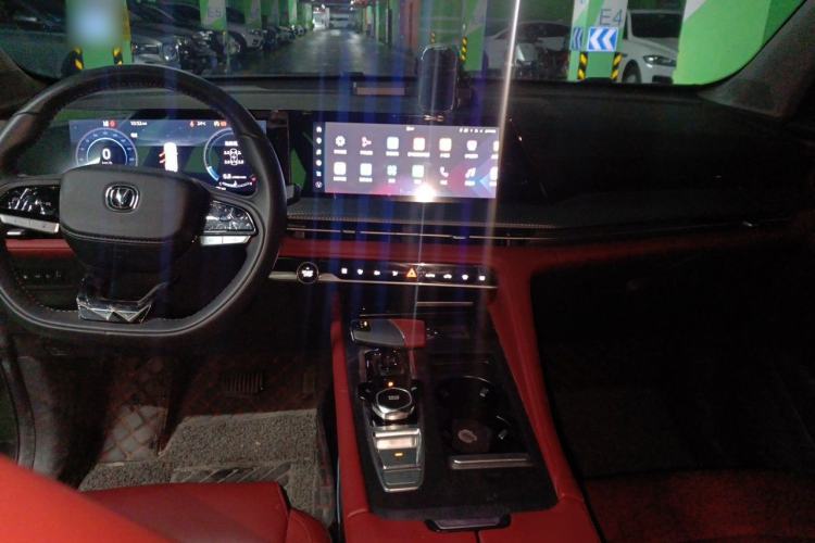 Used CHANGAN CS75 PLUS 2022 2nd Generation 1.5T Automatic Prestige Version Center Console