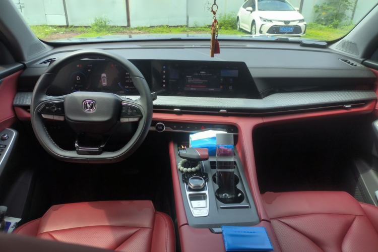 Used CHANGAN CS75 PLUS 2022 2nd Generation 1.5T Automatic Prestige Version Center Console