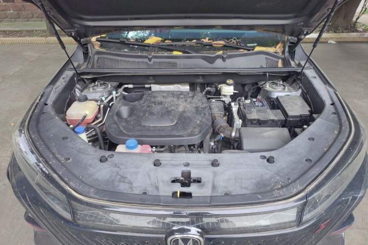 Used CHANGAN CS75 PLUS 2022 2nd Generation 1.5T Automatic Prestige Version Engine Bay
