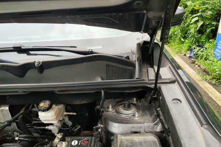 Used CHANGAN CS75 PLUS 2022 2nd Generation 1.5T Automatic Pilot Version Engine Bay Left