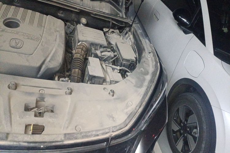 Used CHANGAN CS75 PLUS 2022 1.5T Automatic Prestige Model Engine Bay Left
