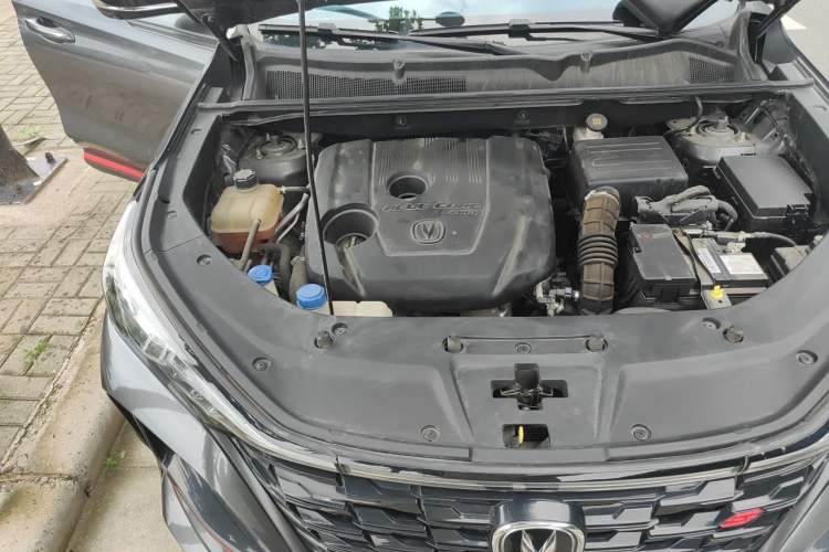 Used CHANGAN CS75 PLUS 2022 1.5T Automatic Luxury Model Engine Bay Right