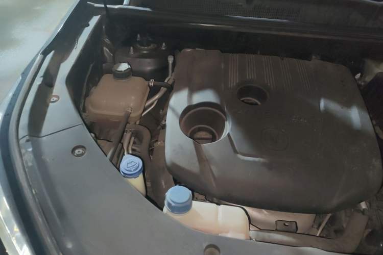 Used CHANGAN CS75 PLUS 2022 1.5T Automatic Prestige Model Engine Bay Right