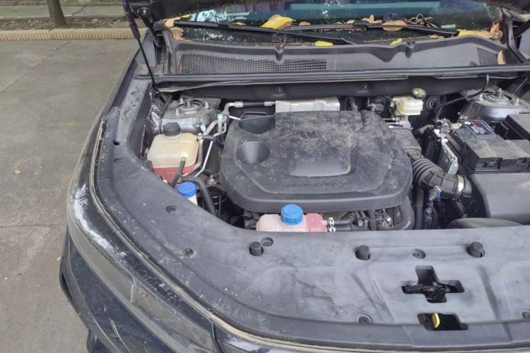Used CHANGAN CS75 PLUS 2022 2nd Generation 1.5T Automatic Prestige Version Engine Bay Right