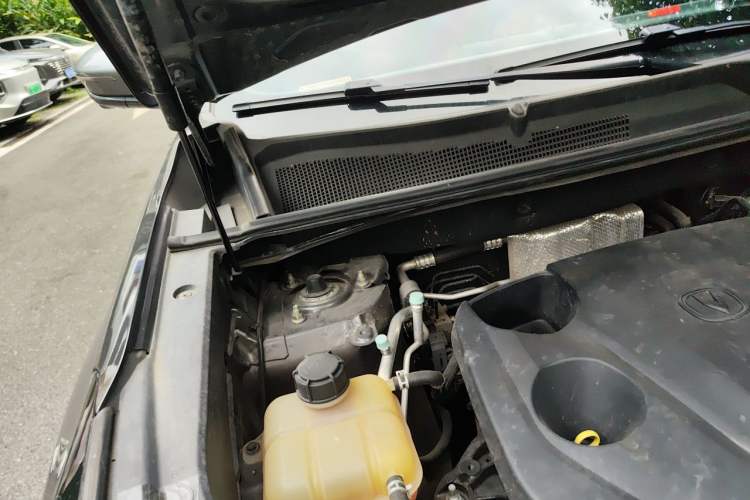 Used CHANGAN CS75 PLUS 2022 2nd Generation 1.5T Automatic Pilot Version Engine Bay Right