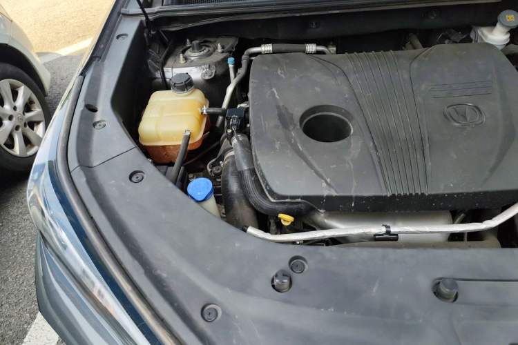 Used CHANGAN CS75 PLUS 2022 2.0T Automatic Flagship Edition Engine Bay Right