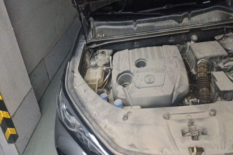 Used CHANGAN CS75 PLUS 2022 1.5T Automatic Prestige Model Engine Bay Right
