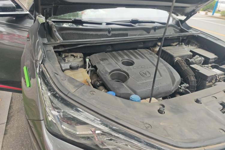 Used CHANGAN CS75 PLUS 2022 1.5T Automatic Luxury Model Engine Bay Right