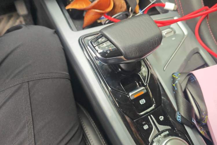 Used CHANGAN CS75 PLUS 2022 1.5T Automatic Luxury Model Gear Lever