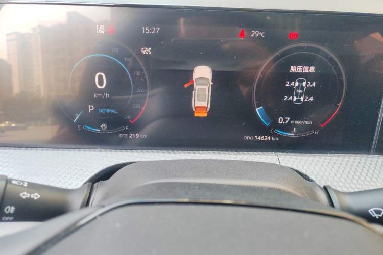 Used CHANGAN CS75 PLUS 2022 Second-Generation 2.0T Automatic Prestige Model Odometer Close Up