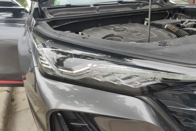 Used CHANGAN CS75 PLUS 2022 1.5T Automatic Luxury Model Right Front Headlight
