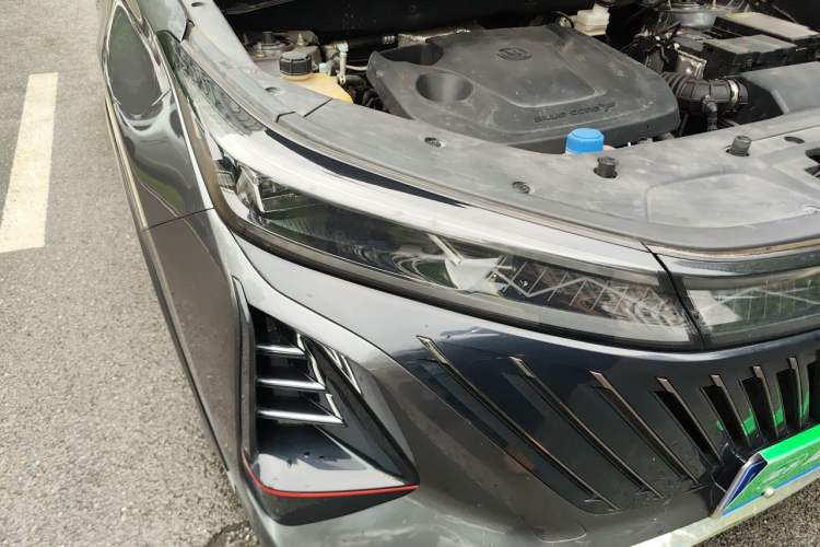 Used CHANGAN CS75 PLUS 2022 2nd Generation 1.5T Automatic Pilot Version Right Front Headlight