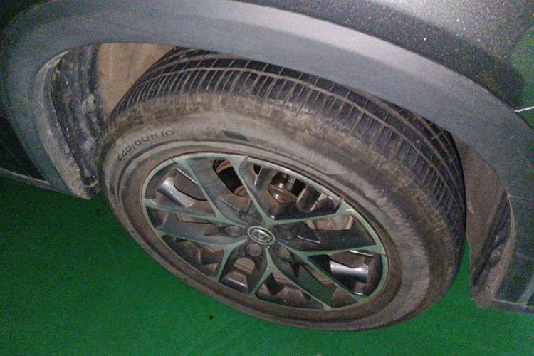 Used CHANGAN CS75 PLUS 2022 2nd Generation 1.5T Automatic Prestige Version Right Front Wheel Hub
