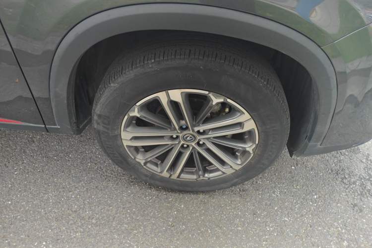 Used CHANGAN CS75 PLUS 2022 1.5T Automatic Luxury Model Right Front Wheel Hub