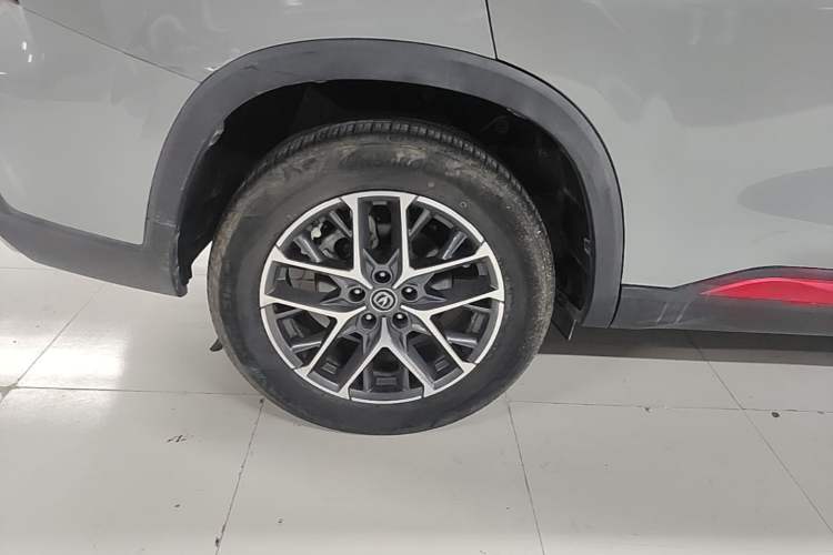 Used CHANGAN CS75 PLUS 2022 2nd Generation 1.5T Automatic Pilot Version Right Rear Wheel Hub