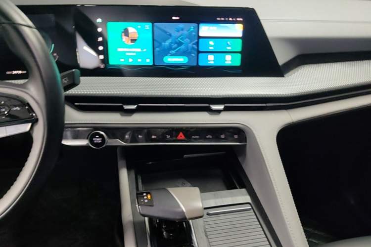 Used CHANGAN CS75 PLUS 2022 2nd Generation 1.5T Automatic Prestige Version Audio And AC Panel