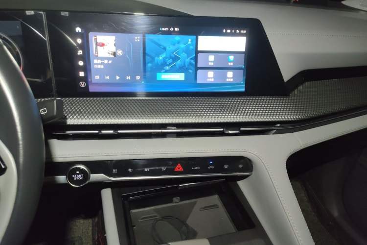 Used CHANGAN CS75 PLUS 2022 2nd Generation 1.5T Automatic Prestige Version Audio And AC Panel