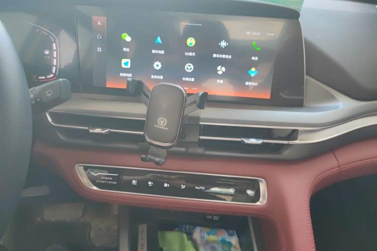 Used CHANGAN CS75 PLUS 2022 Classic Edition 1.5T Automatic Pioneer Model Audio And AC Panel