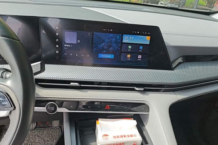 Used CHANGAN CS75 PLUS 2022 2nd Generation 1.5T Automatic Prestige Version Audio And AC Panel