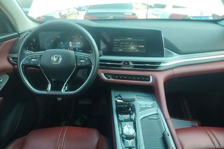 Used CHANGAN CS75 PLUS 2022 1.5T Automatic Luxury Model Center Console