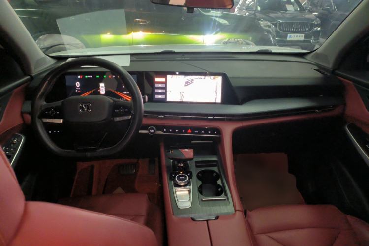 Used CHANGAN CS75 PLUS 2022 2nd Generation 1.5T Automatic Luxury Edition Center Console