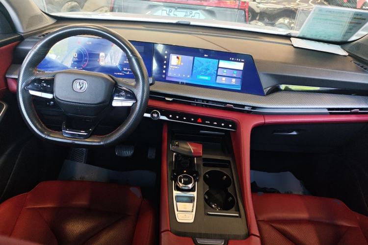 Used CHANGAN CS75 PLUS 2022 2nd Generation 1.5T Automatic Luxury Version Center Console