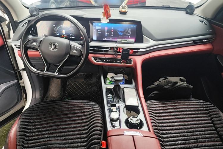 Used CHANGAN CS75 PLUS 2022 Classic Edition 1.5T Automatic Pioneer Model Center Console