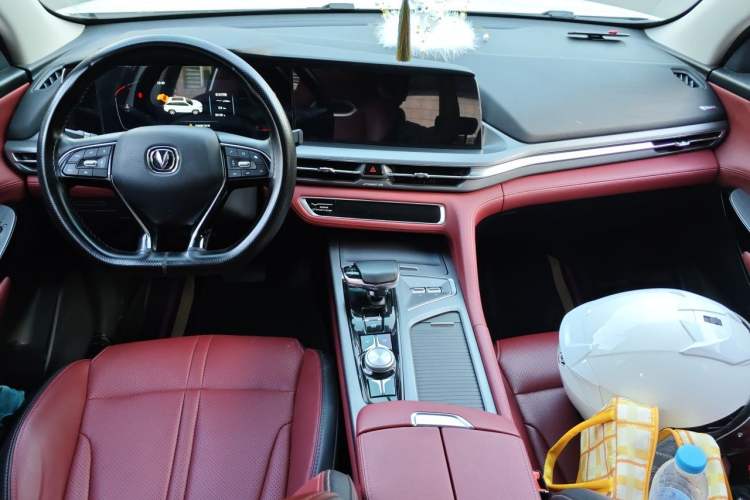 Used CHANGAN CS75 PLUS 2022 1.5T Automatic Luxury Model Center Console