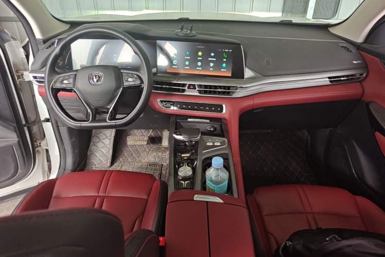 Used CHANGAN CS75 PLUS 2022 1.5T Automatic Luxury Model Center Console