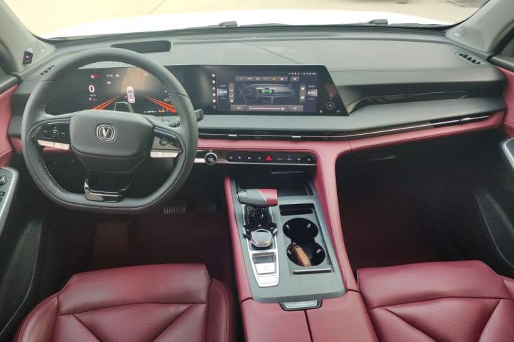 Used CHANGAN CS75 PLUS 2022 2nd Generation 2.0T Automatic Flagship Version Center Console