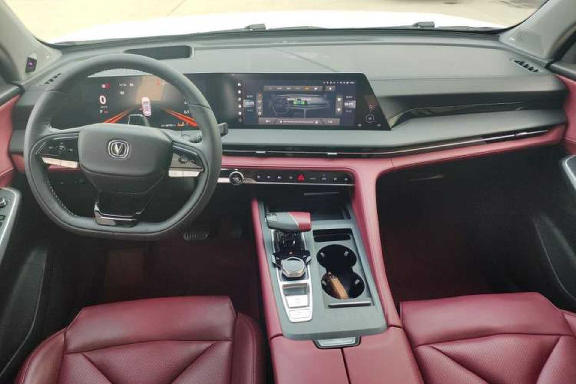 Used CHANGAN CS75 PLUS 2022 2nd Generation 2.0T Automatic Flagship Version Center Console