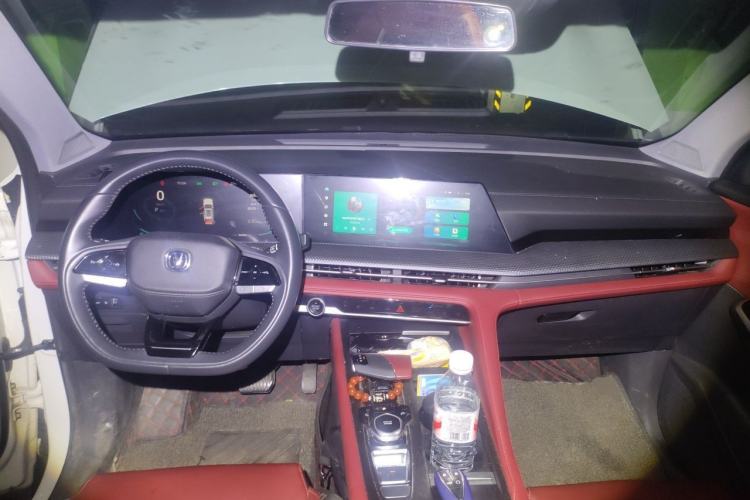 Used CHANGAN CS75 PLUS 2022 2nd Generation 1.5T Automatic Luxury Edition Center Console