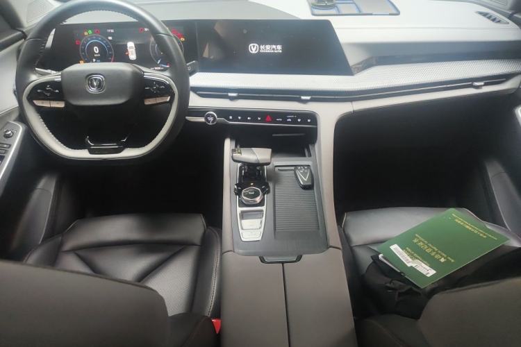 Used CHANGAN CS75 PLUS 2022 2nd Generation 1.5T Automatic Prestige Version Center Console