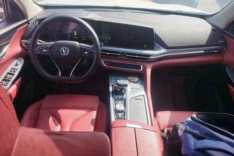 Used CHANGAN CS75 PLUS 2022 2.0T Automatic Pilot Version Center Console
