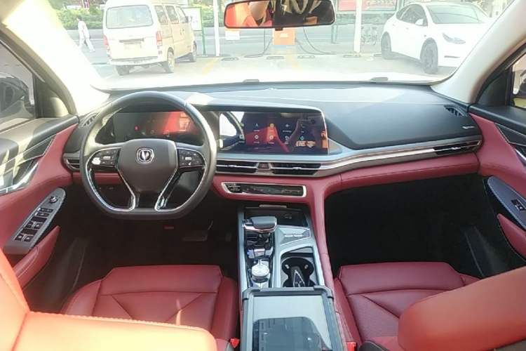Used CHANGAN CS75 PLUS 2022 2.0T Automatic Pilot Version Center Console