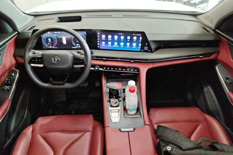Used CHANGAN CS75 PLUS 2022 2nd Generation 2.0T Automatic Navigation Version Center Console