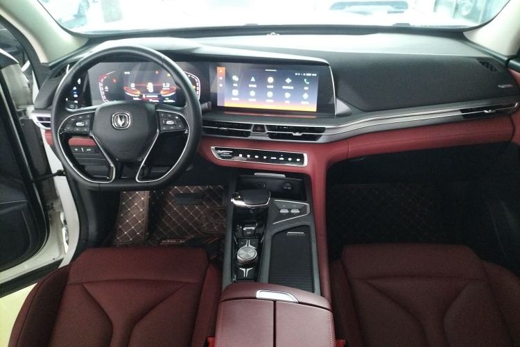 Used CHANGAN CS75 PLUS 2022 2.0T Automatic Pilot Version Center Console