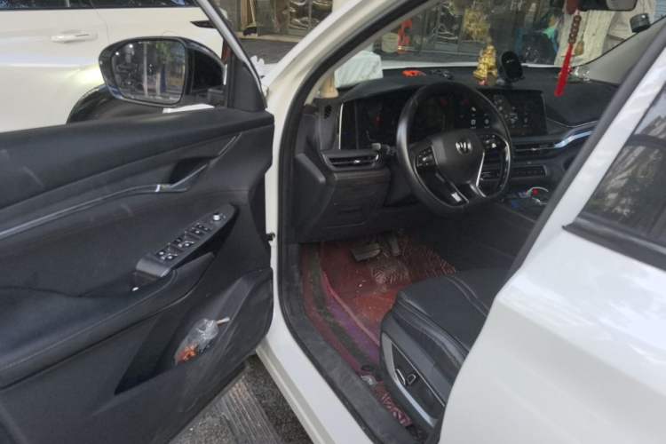 Used CHANGAN CS75 PLUS 2022 1.5T Automatic Luxury Model Driver Seat