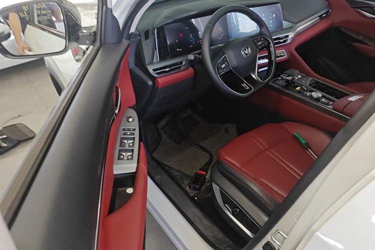 Used CHANGAN CS75 PLUS 2022 1.5T Automatic Luxury Model Driver Seat