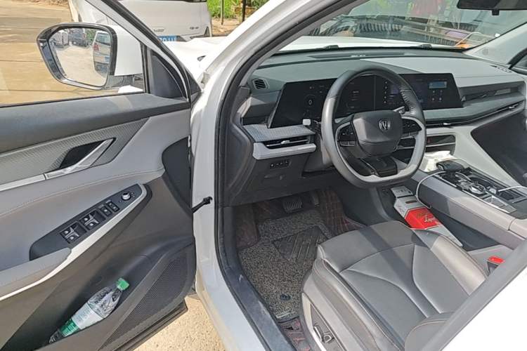 Used CHANGAN CS75 PLUS 2022 2nd Generation 1.5T Automatic Prestige Version Driver Seat
