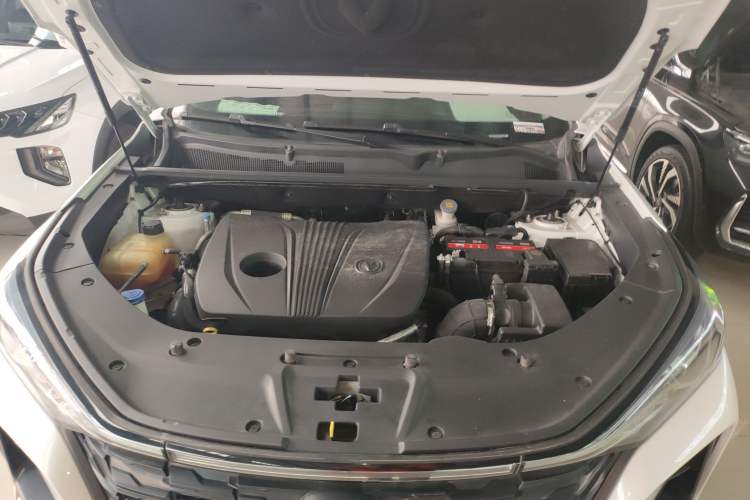 Used CHANGAN CS75 PLUS 2022 2.0T Automatic Flagship Edition Engine Bay