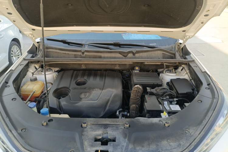 Used CHANGAN CS75 PLUS 2022 1.5T Automatic Luxury Model Engine Bay