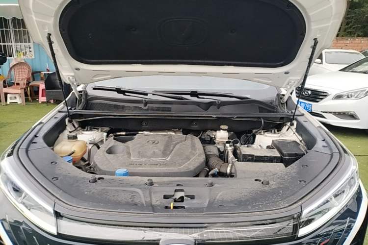 Used CHANGAN CS75 PLUS 2022 2nd Generation 1.5T Automatic Prestige Version Engine Bay