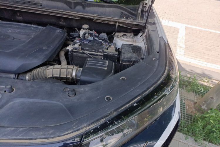 Used CHANGAN CS75 PLUS 2022 2nd Generation 2.0T Automatic Flagship Version Engine Bay Left